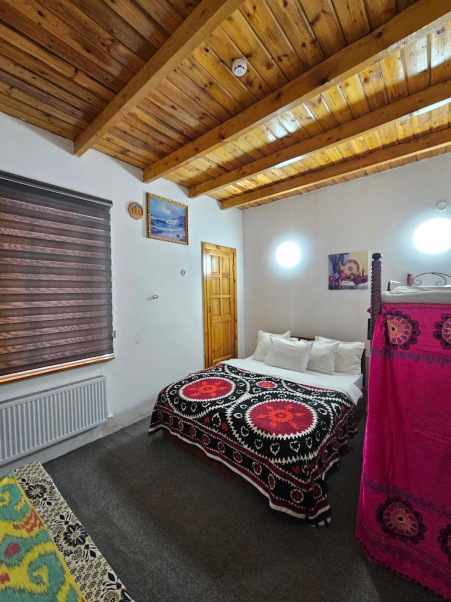 Sim-Sim Hostel & Backpackers Samarcanda Habitación foto