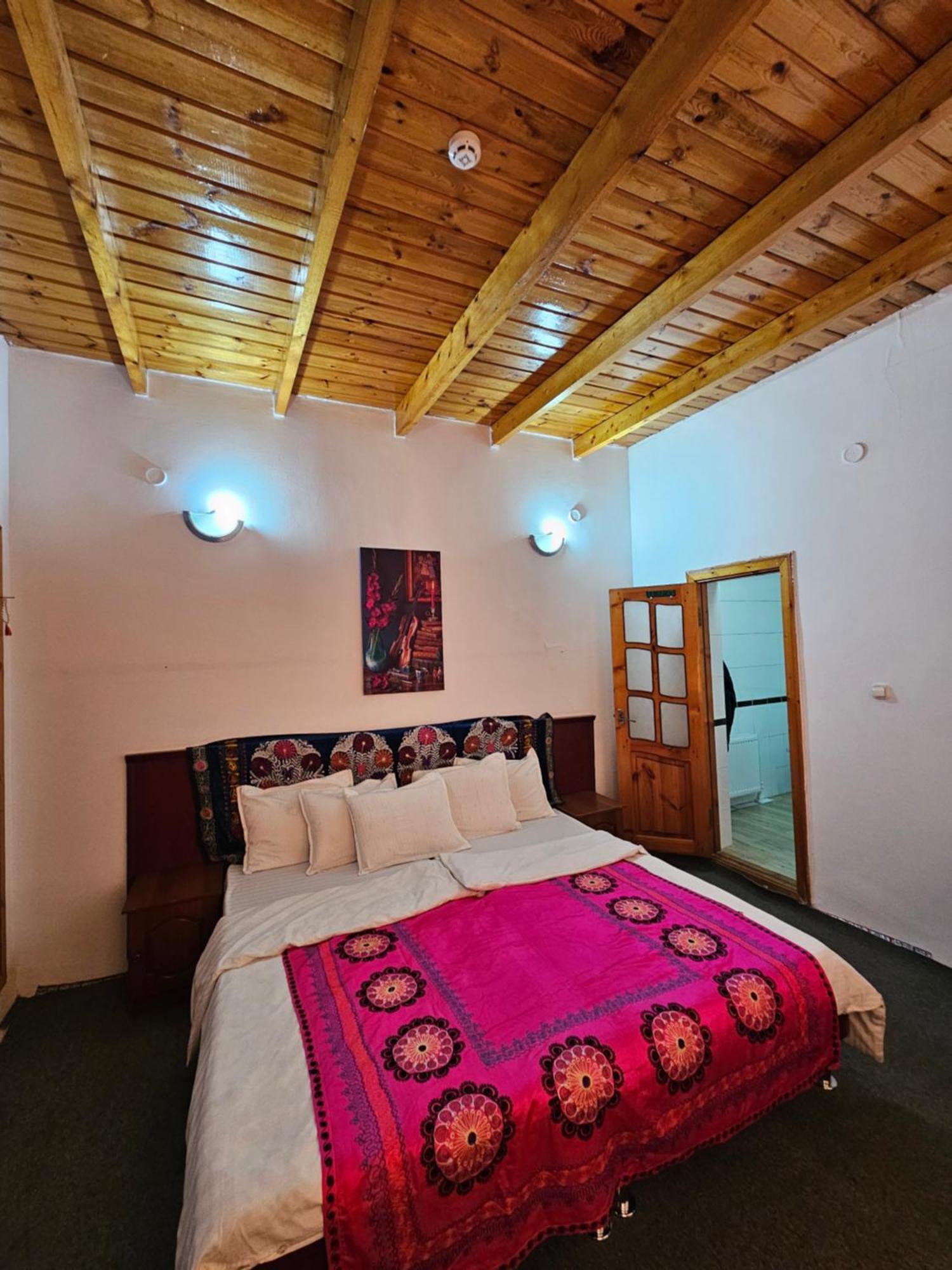 Sim-Sim Hostel & Backpackers Samarcanda Habitación foto