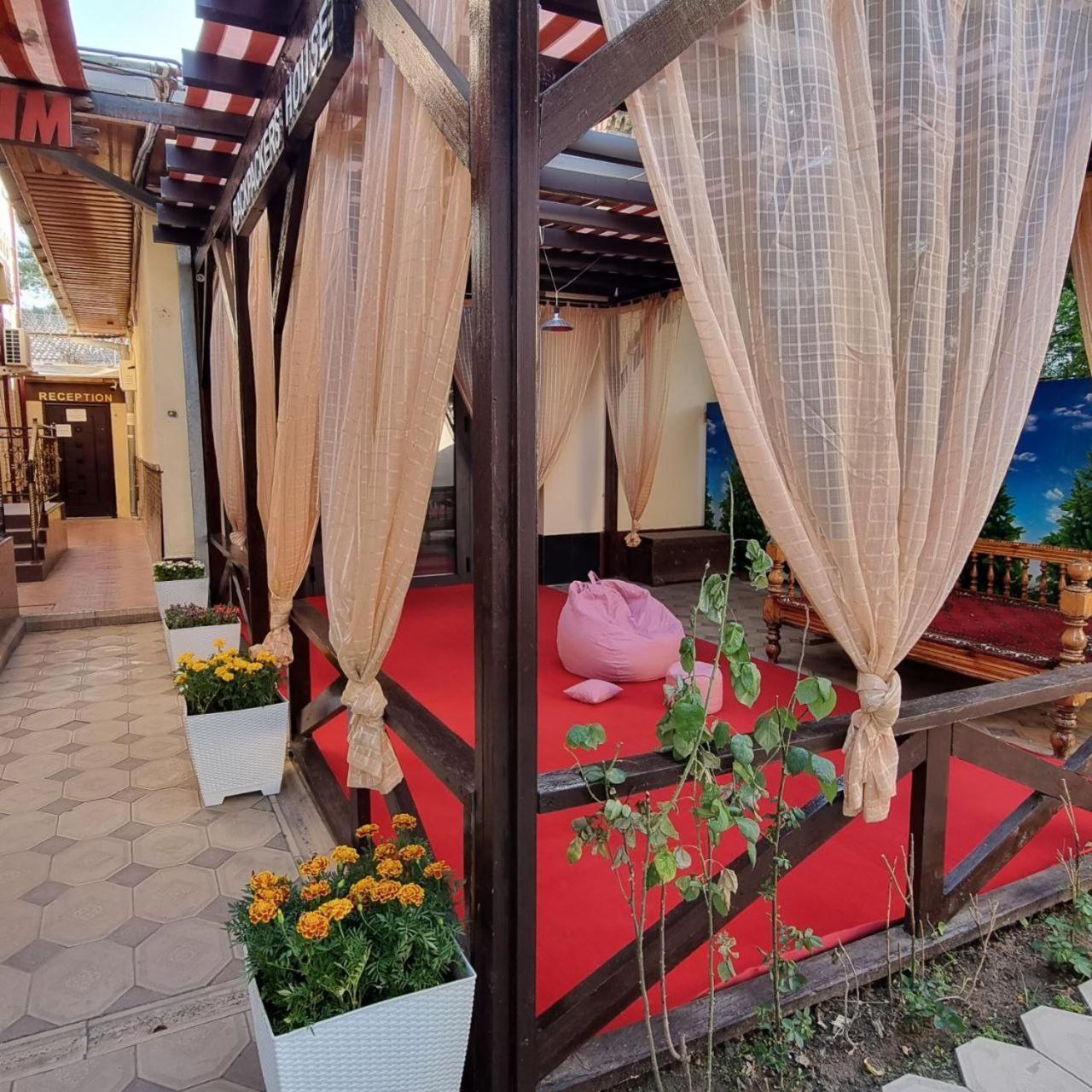 Sim-Sim Hostel & Backpackers Samarcanda Exterior foto